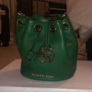 Michael Kors Bucket Mini